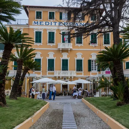 Ξενοδοχείο Mediterraneo Emotional & 4*